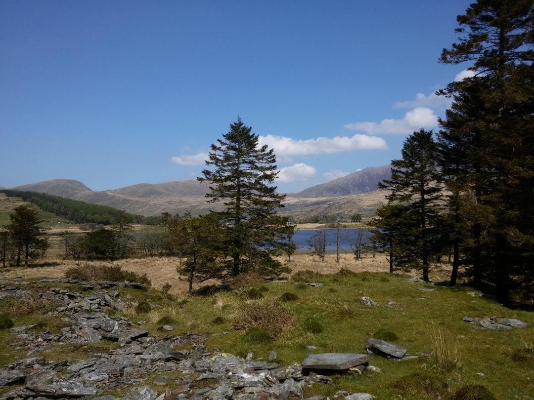 קרנארפון The Old School Caeathro, Snowdon, Eryri And Yr Wydffa Cottages מראה חיצוני תמונה