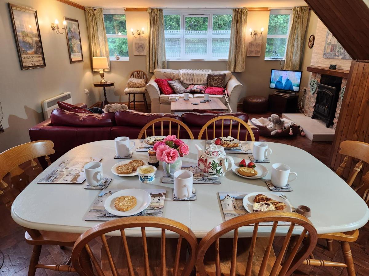 קרנארפון The Old School Caeathro, Snowdon, Eryri And Yr Wydffa Cottages מראה חיצוני תמונה