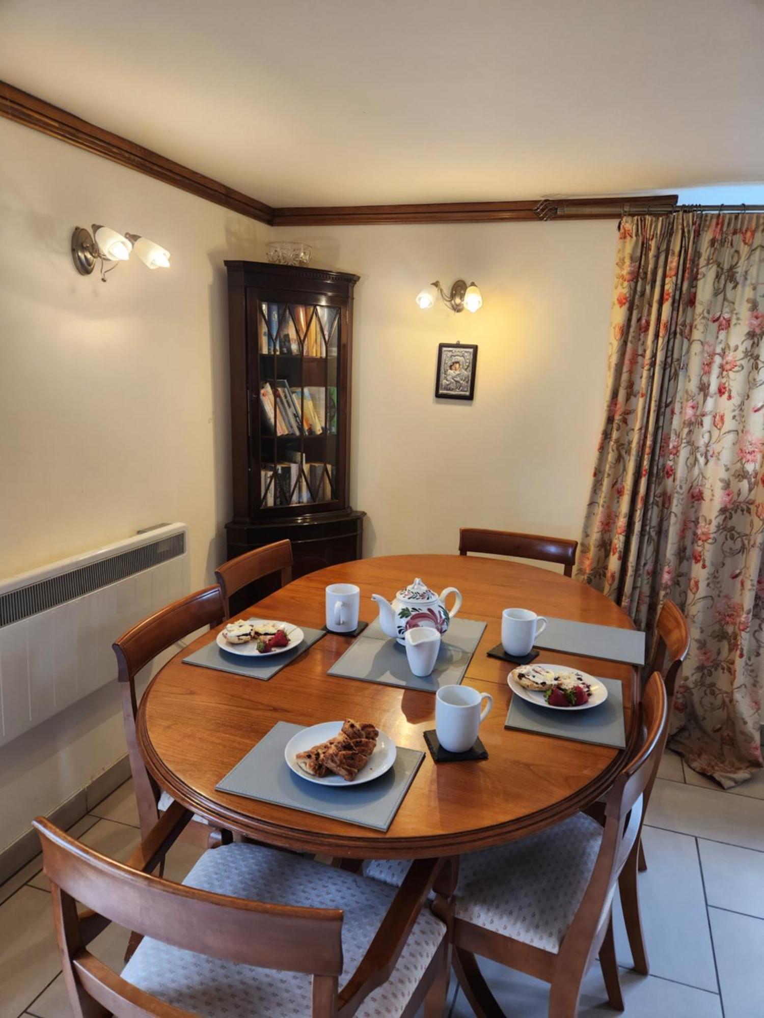 קרנארפון The Old School Caeathro, Snowdon, Eryri And Yr Wydffa Cottages חדר תמונה