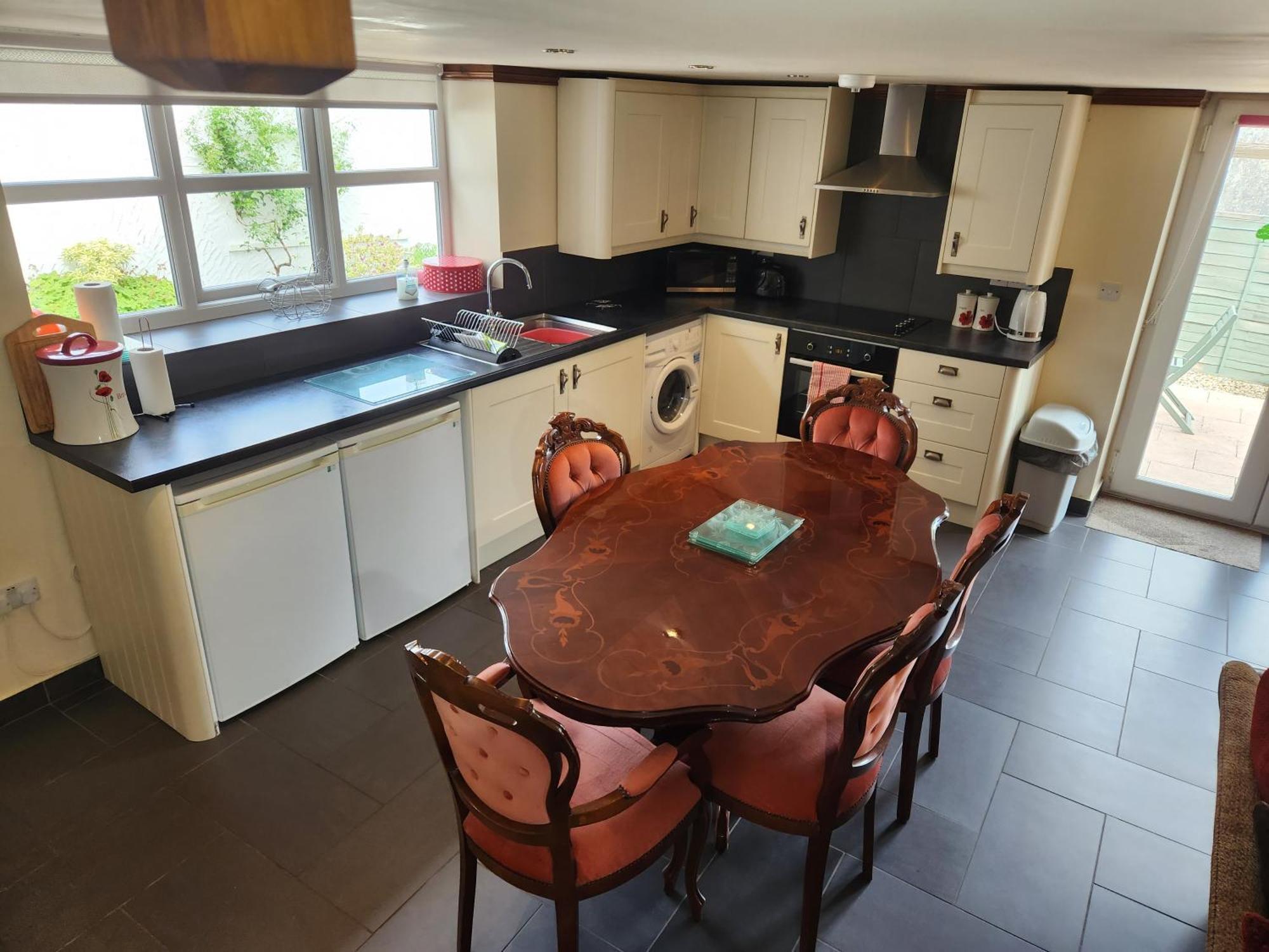 קרנארפון The Old School Caeathro, Snowdon, Eryri And Yr Wydffa Cottages חדר תמונה